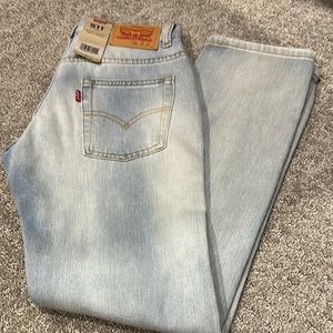 Levi's Blue Slim Jeans with Vintage Aesthetic